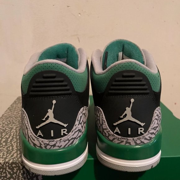 Brand New Size 8.5 Never worn main image 4